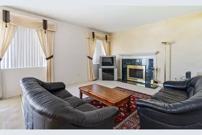 100 Sycamore Drive, Bolingbrook, IL 60490 - Photo 16