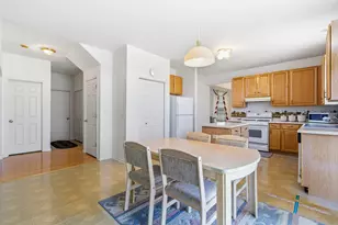 100 Sycamore Dr, Bolingbrook, IL 60490 - Photo 12