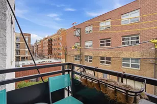 2307 W Wolfram St, Chicago, IL 60618 - Photo 36