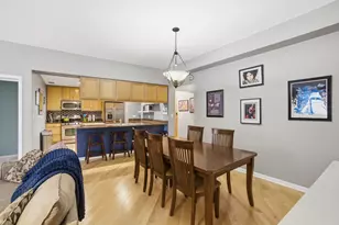 2307 W Wolfram St, Chicago, IL 60618 - Photo 24