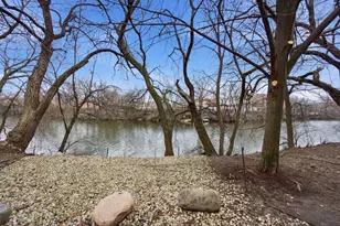 2307 W Wolfram St, Chicago, IL 60618 - Photo 42