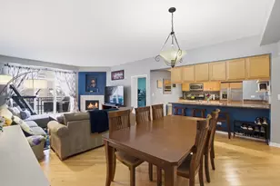 2307 W Wolfram St, Chicago, IL 60618 - Photo 20