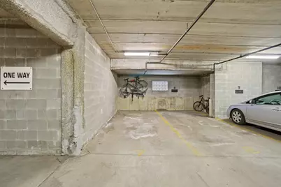 2307 W Wolfram Street #312, Chicago, IL 60618 - Photo 32