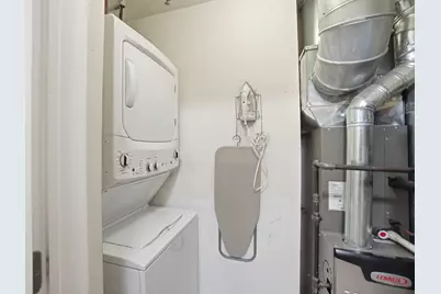 2307 W Wolfram Street #312, Chicago, IL 60618 - Photo 14