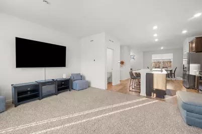 2031 Sequoia Avenue, Mundelein, IL 60060 - Photo 12