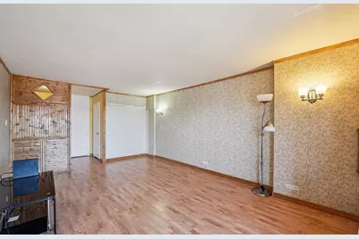 7061 N Kedzie Avenue #1010, Chicago, IL 60645 - Photo 4