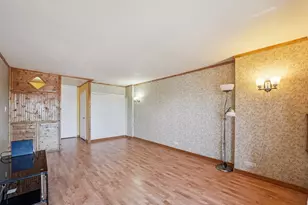 7061 N Kedzie Ave, Chicago, IL 60645 - Photo 4