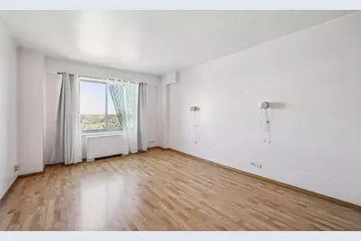 7061 N Kedzie Avenue #1010, Chicago, IL 60645 - Photo 8