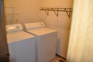 521 S Railroad St, Montgomery, IL 60538 - Photo 16