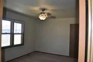 521 S Railroad St, Montgomery, IL 60538 - Photo 10