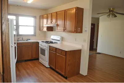 521 S Railroad Street, Montgomery, IL 60538 - Photo 4