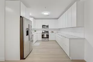 9201 Milwaukee Ave N, Niles, IL 60714 - Photo 6