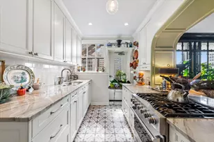 2440 N Lakeview Ave, Chicago, IL 60614 - Photo 12