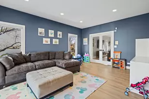 2005 N Woodland Ln, Arlington Heights, IL 60004 - Photo 4