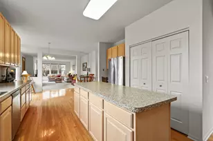 2311 Hazeltime Dr, Vernon Hills, IL 60061 - Photo 14