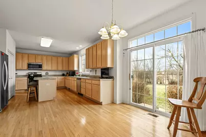 2311 Hazeltime Drive, Vernon Hills, IL 60061 - Photo 10