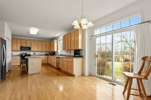 2311 Hazeltime Dr, Vernon Hills, IL 60061 - Photo 10