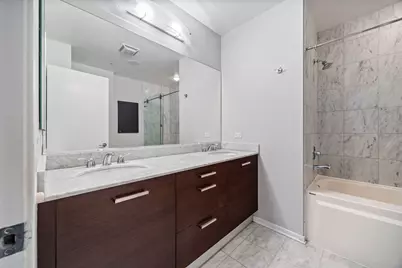 500 W Superior Street #1306, Chicago, IL 60654 - Photo 16