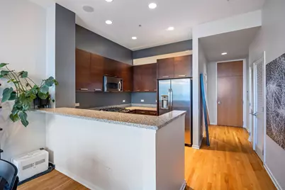 500 W Superior Street #1306, Chicago, IL 60654 - Photo 10
