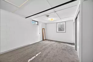 816 W College Ave, Normal, IL 61761 - Photo 32