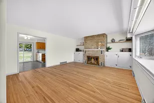 816 W College Ave, Normal, IL 61761 - Photo 2