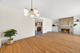 816 W College Ave, Normal, IL 61761 - Photo 8