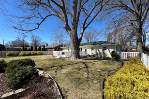 430 26th Ave, East Moline, IL 61244 - Photo 8