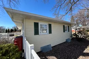 430 26th Ave, East Moline, IL 61244 - Photo 10