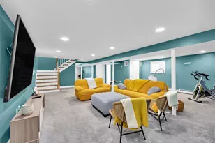 5537 W Melrose St, Chicago, IL 60641 - Photo 22