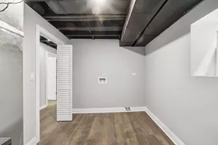 8418 S Essex Ave, Chicago, IL 60617 - Photo 32