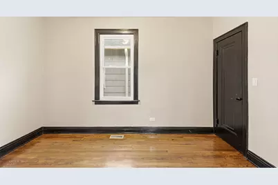 8418 S Essex Avenue, Chicago, IL 60617 - Photo 14