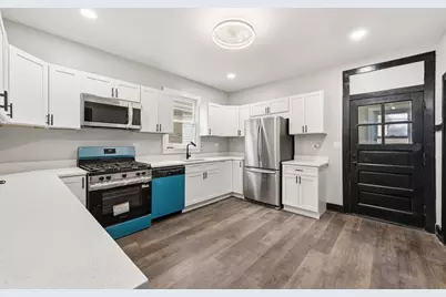 8418 S Essex Avenue, Chicago, IL 60617 - Photo 18