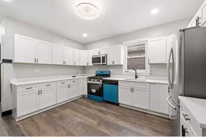 8418 S Essex Avenue, Chicago, IL 60617 - Photo 20