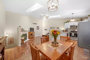 1499 Stonefield Dr, Dekalb, IL 60115 - Photo 10