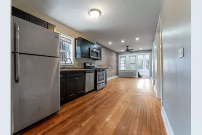 3908 W Montrose Avenue #2R, Chicago, IL 60618 - Photo 2
