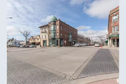 293 E Deerpath Road #32, Lake Forest, IL 60045 - Photo 1