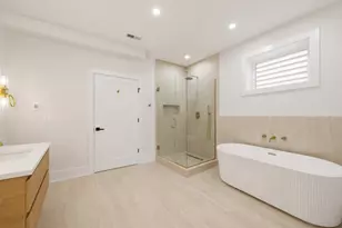 3644 W Cornelia Ave, Chicago, IL 60618 - Photo 8