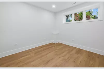 3644 W Cornelia Avenue #1, Chicago, IL 60618 - Photo 10