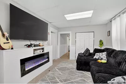 917 N Cicero Avenue, Chicago, IL 60651 - Photo 2