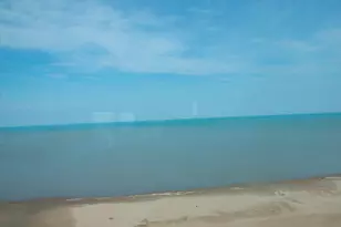 5801 N Sheridan Rd, Chicago, IL 60660 - Photo 2