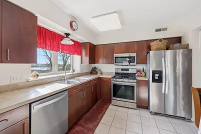 [Address not provided], Elk Grove Village, IL 60007 - Photo 8