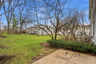 359 Glen Leven Ct, Schaumburg, IL 60194 - Photo 24