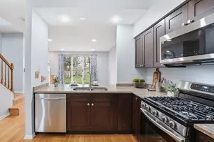 359 Glen Leven Ct, Schaumburg, IL 60194 - Photo 8