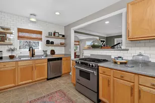 210 Woodward Ave, Geneva, IL 60134 - Photo 12