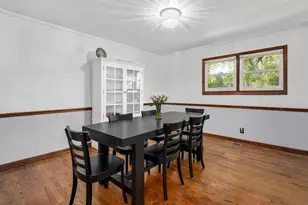 875 S York St, Elmhurst, IL 60126 - Photo 6