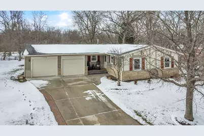 1129 N Cumberland Circle, McHenry, IL 60050 - Photo 4