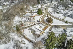 1129 N Cumberland Circle, McHenry, IL 60050 - Photo 40