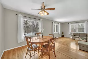 1129 N Cumberland Circle, McHenry, IL 60050 - Photo 8