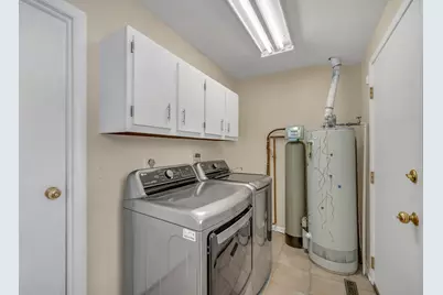 1129 N Cumberland Circle, McHenry, IL 60050 - Photo 28