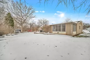 1129 N Cumberland Circle, McHenry, IL 60050 - Photo 32